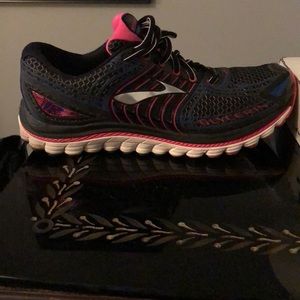 brooks glycerin running shoe